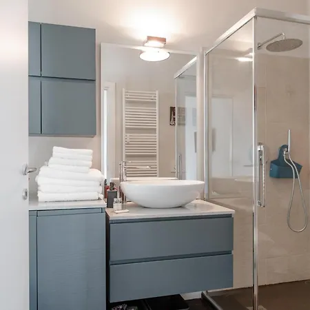 Azzurra, Terrazza, By Happyhostorino *